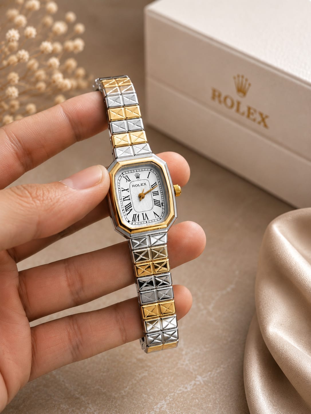 ROLEX Ladies Watch - Classic
