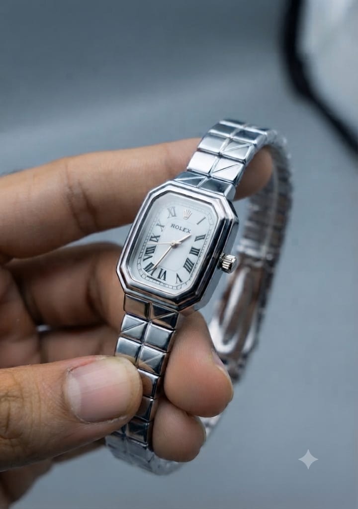 ROLEX Ladies Watch - Silver